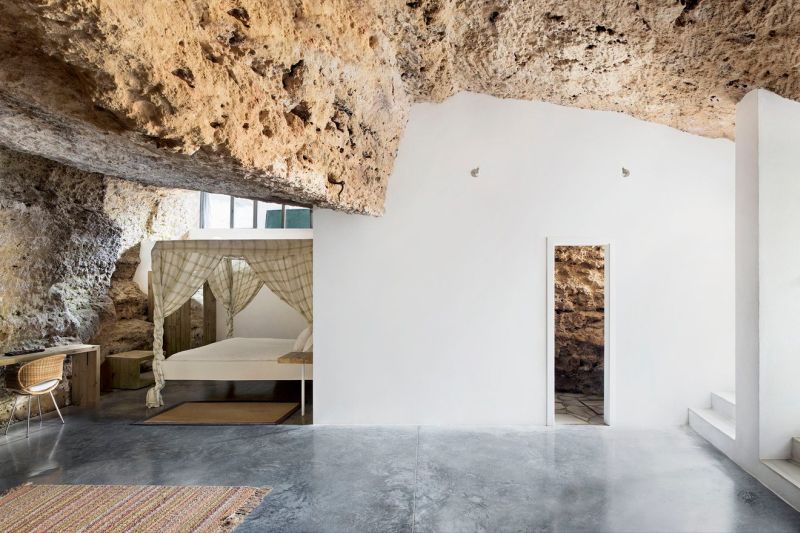 Cave House by UMMO Estudio