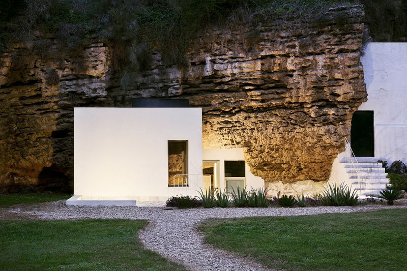 Cave House by UMMO Estudio