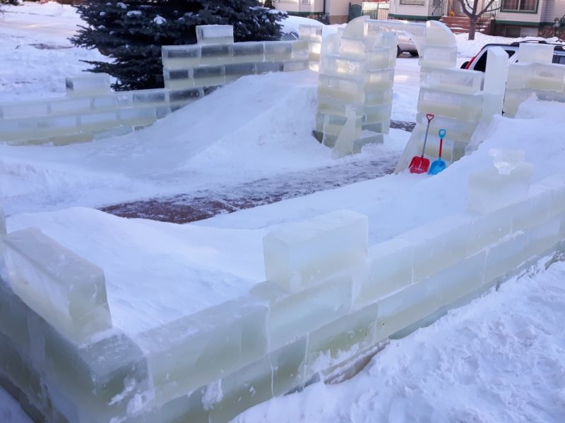 Red deer dad builds ultimate ice castle in front yard for his little kids 