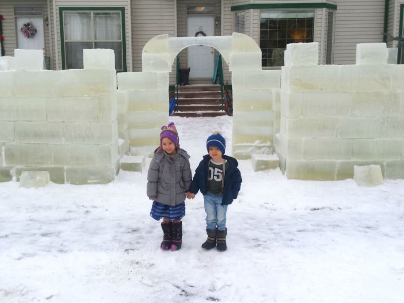 Red deer dad builds ultimate ice castle in front yard for his little kids 