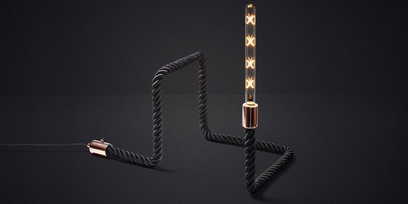 Flexible lamp that can be twisted in different shapes