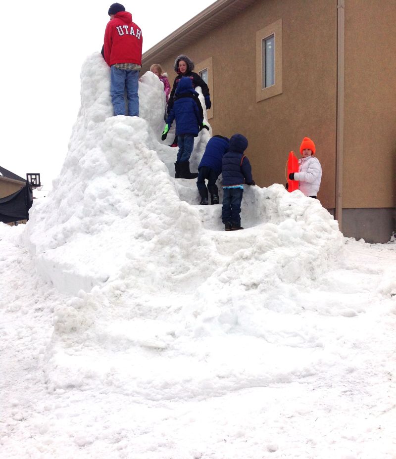 Utah dad builds 300-feet backyard luge run for his kids