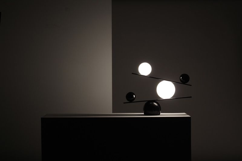 balance lamp