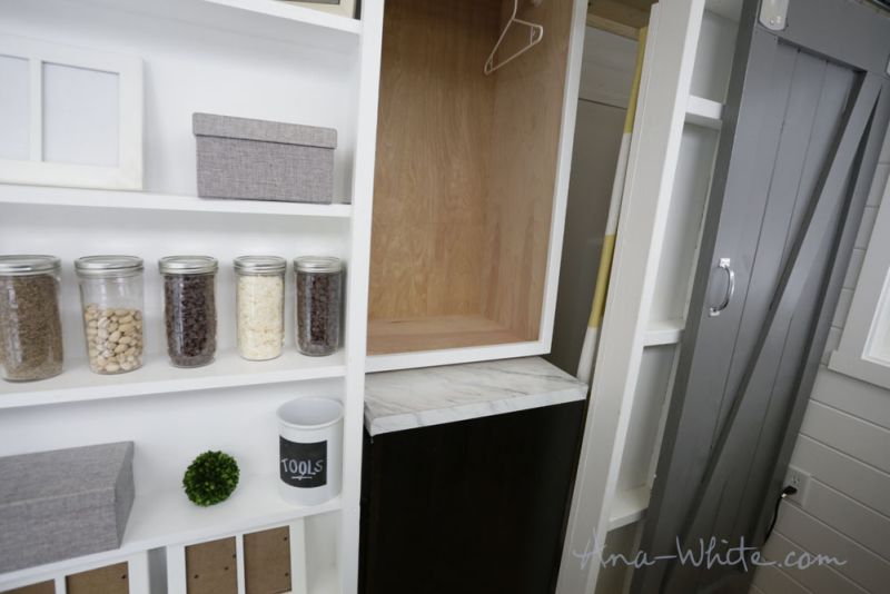 Ana White’s open concept tiny house features elevator bed to save space 