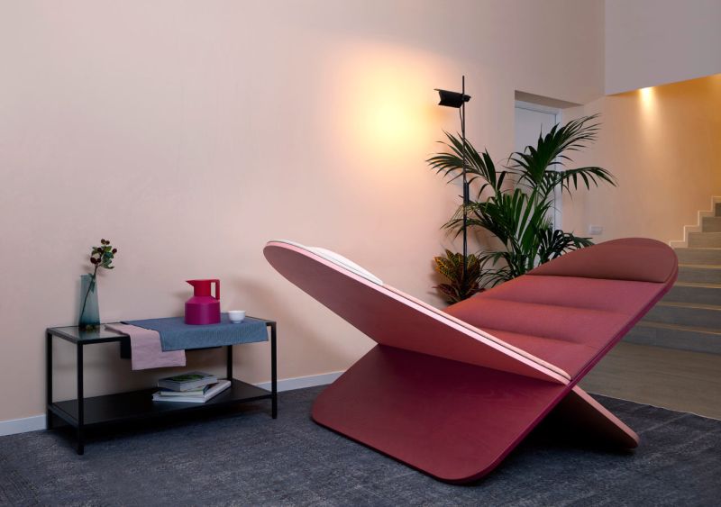 Daydream by Joynout designs is x-shaped lounge chair 