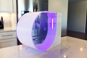 Jellytank: An illuminating desktop aquarium by Blake & Brock Gratton