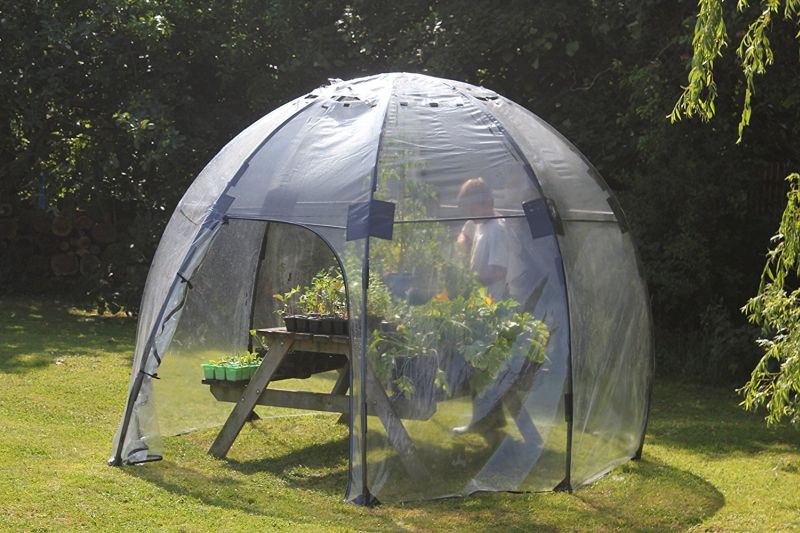 Haxnicks’ Sunbubble backyard greenhouse doubles as lil’ chill pod 