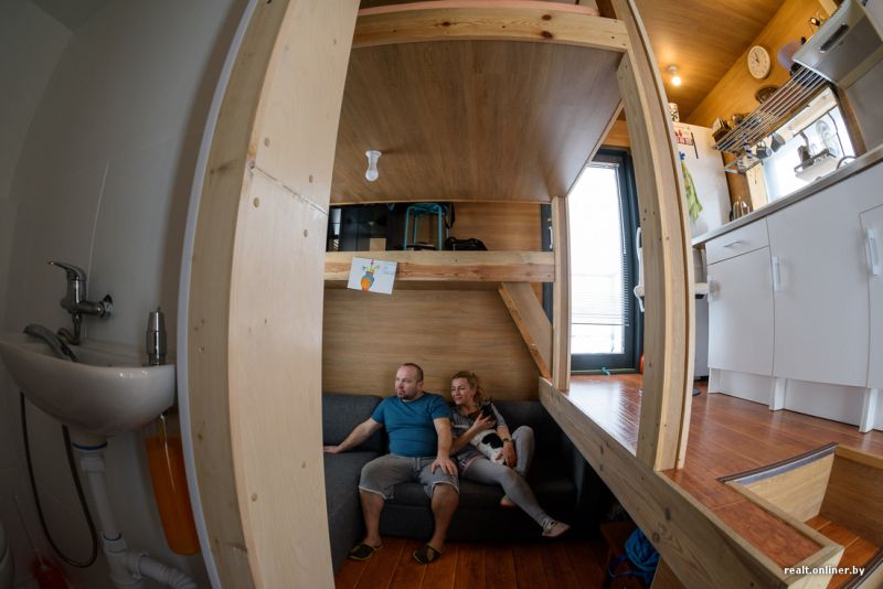 This 16-square-meter tiny house stays cozy with insulated exteriors 