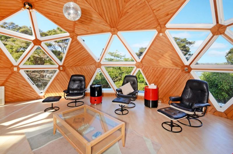 Dome house by Noel Fuller & Helen McCabe