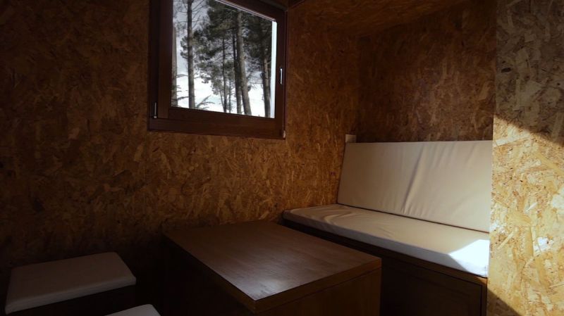 Ecocubo is prefab outdoor cabin made of cork 