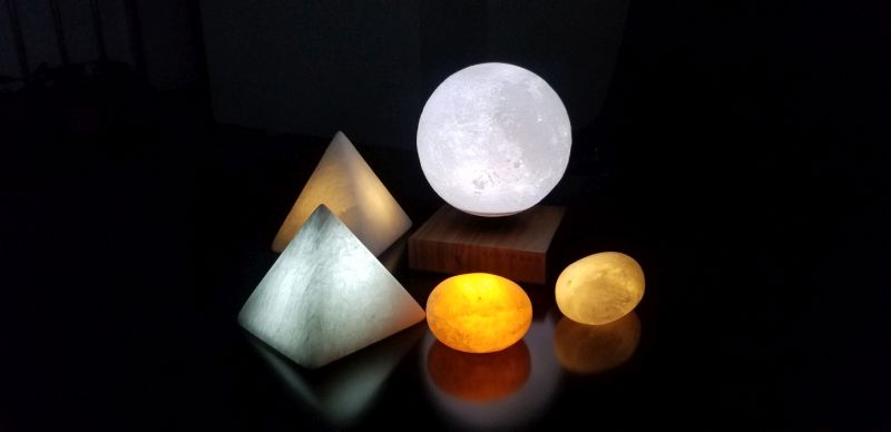 Levimoon is a Gravity-Defying Nightlight for Your Bedroom