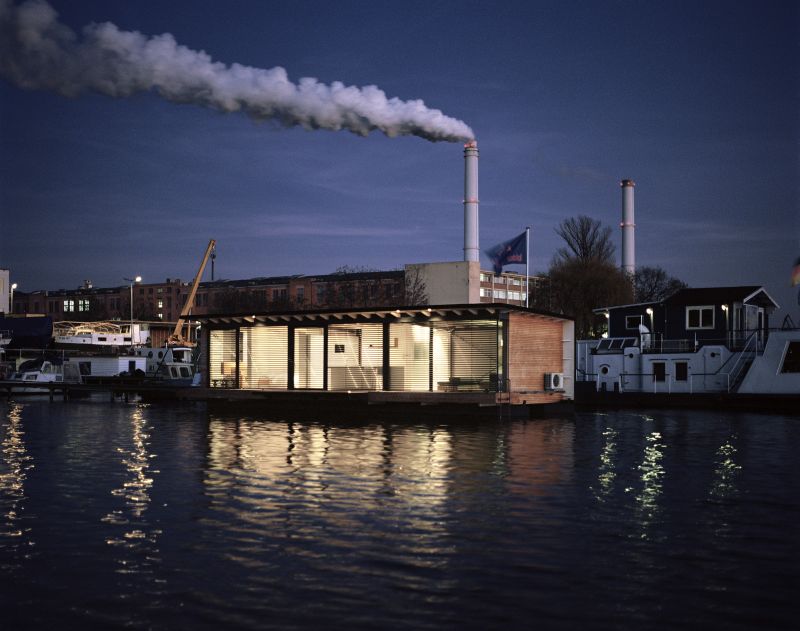 This houseboat mooring on Spree river bay is a perfect getaway in Berlin 