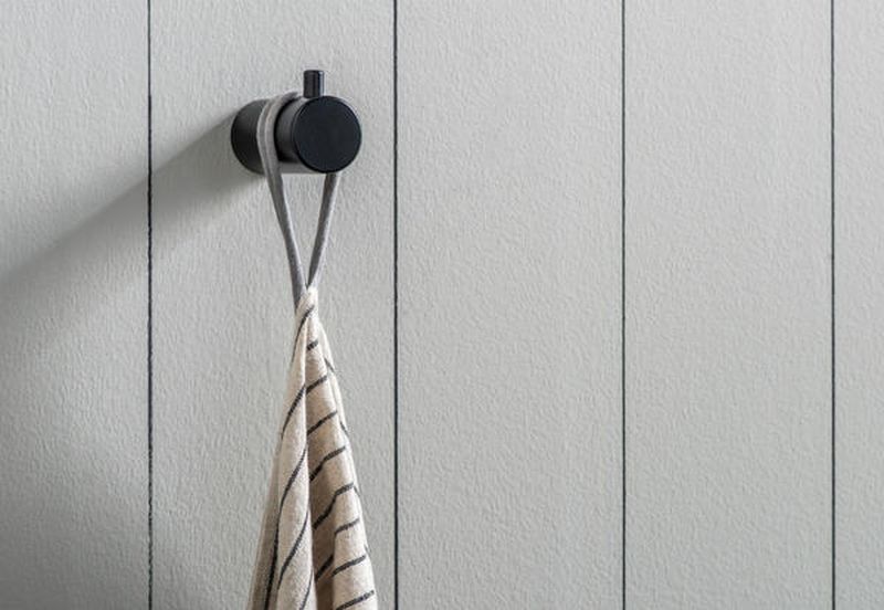 dot towel holder