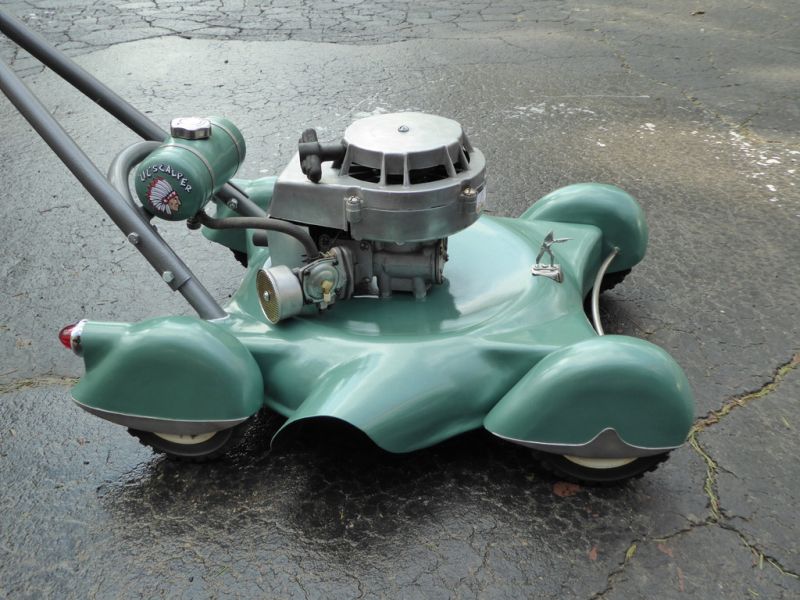 DIY lawnmower built to mimic vintage cars 