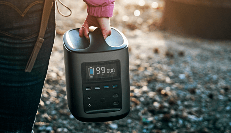 Ecoflow Tech представляет портативную электростанцию River с выходами AC/DC