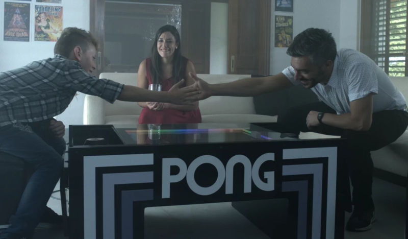 Gerardo Orioli creates real-life Atari Pong coffee table 