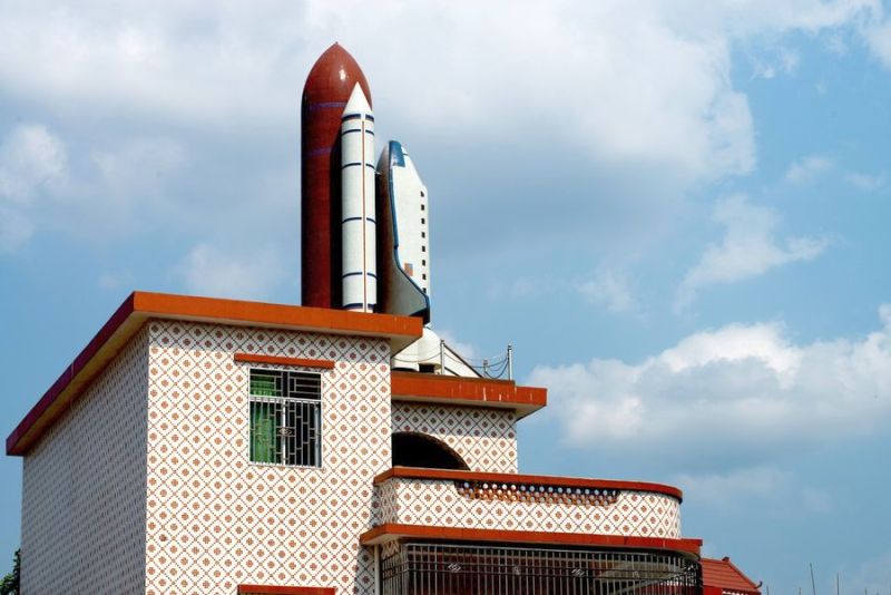 Space shuttle replica by Chinese farmer