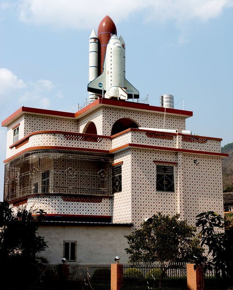 Space shuttle replica by Chinese farmer