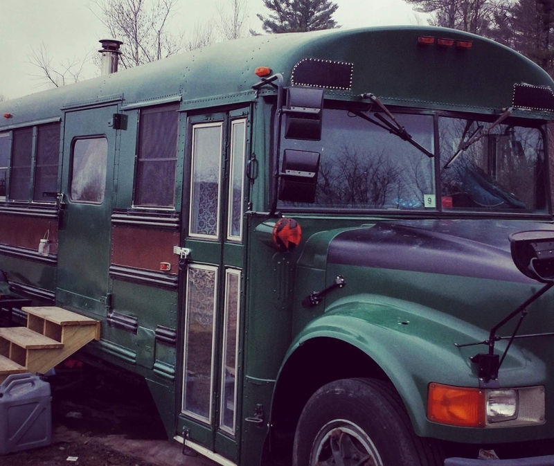 This converted school bus home asks just US$25k 