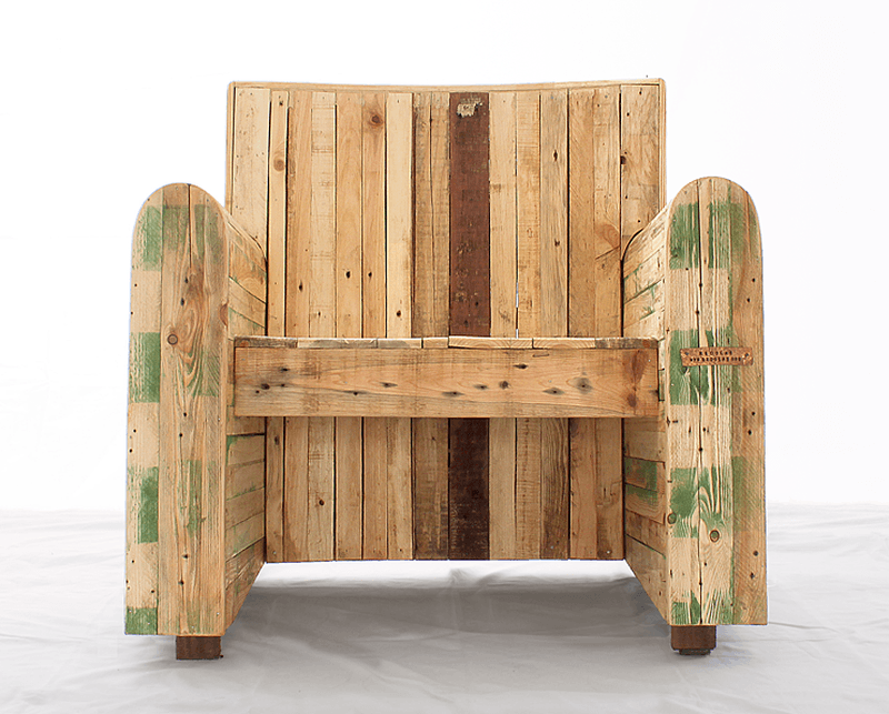 Pallet wood armchair by Redolab brings rustic charm to interiors 