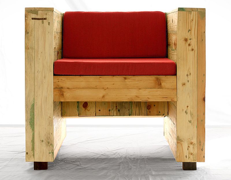 Pallet wood armchair by Redolab brings rustic charm to interiors 