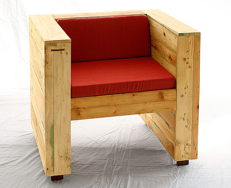 Pallet wood armchair by Redolab brings rustic charm to interiors 