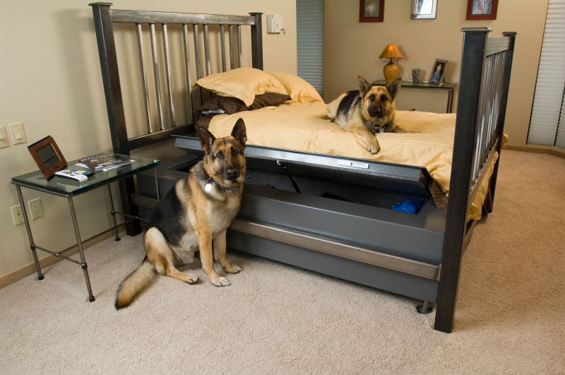 Weapon storage bed by Heracles Research Corporation