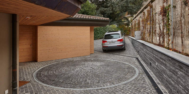 Car turntable is high-end parking solution for cramped spaces 