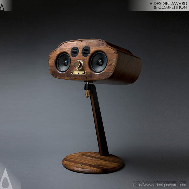 Golden Bug speaker by Han Sung-Jae of Analogizm