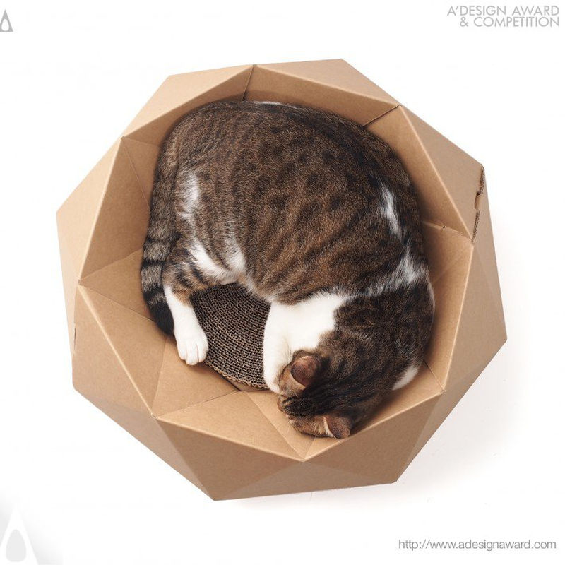 Hulumao Diamond cat bed by Shih-Chang Hsiao & Yu-luen Huang 