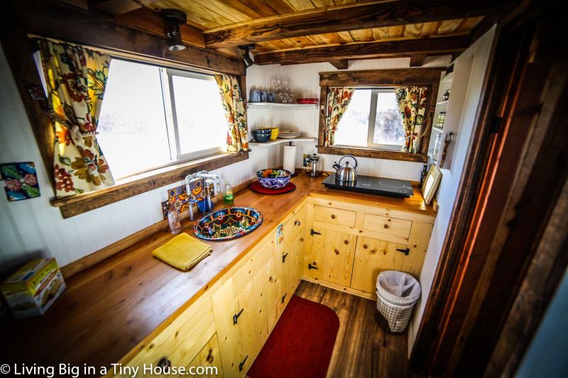 Peacock-Tiny-House-by-Old-HIppie-Design