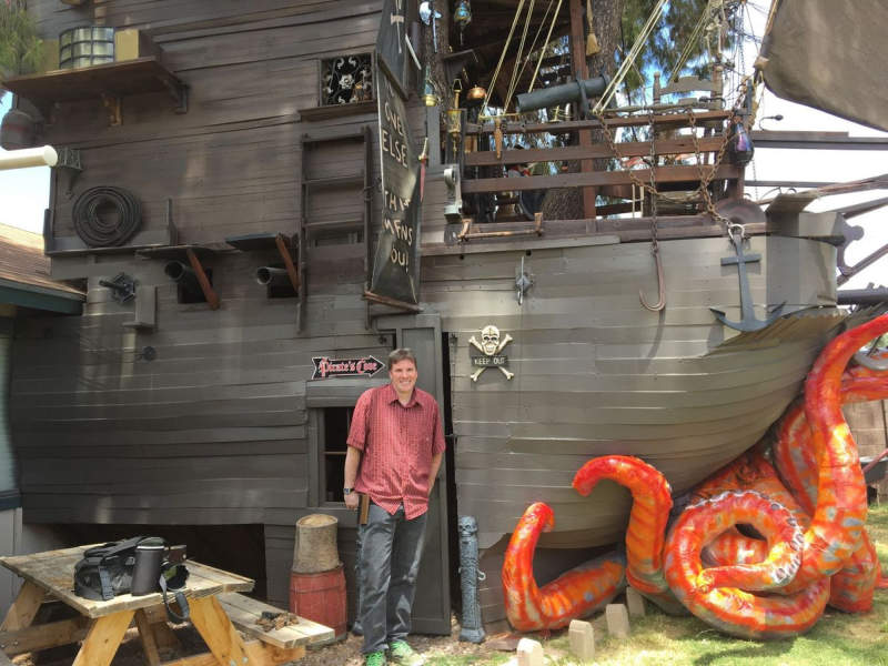 Pirate ship-themed treehouse in Casa Grande