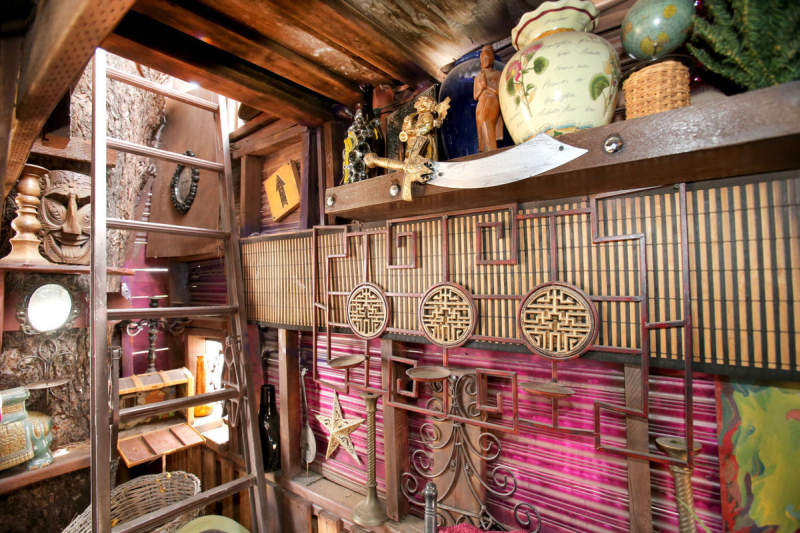 Pirate ship-themed treehouse in Casa Grande