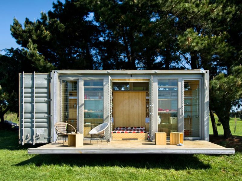 https://cdn.homecrux.com/wp-content/uploads/2017/05/Port-A-Bach-sustainable-shipping-container-home-on-wheels.jpg