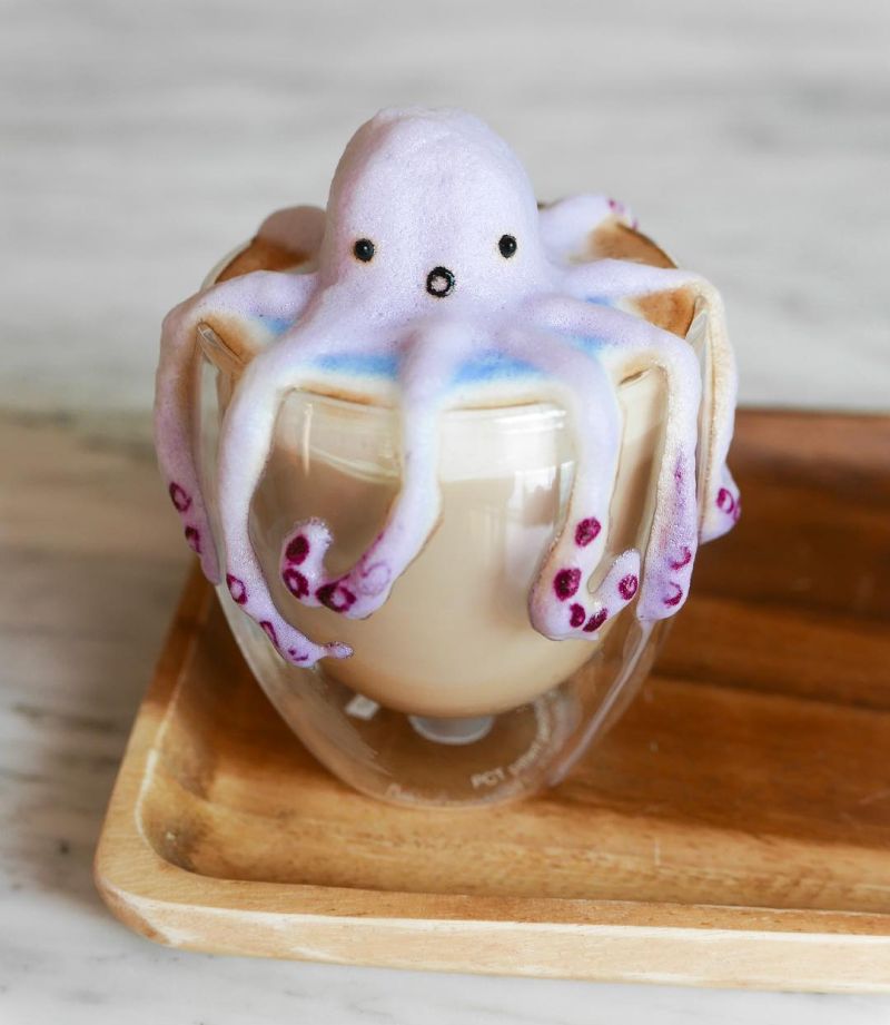 3D octopus latte art