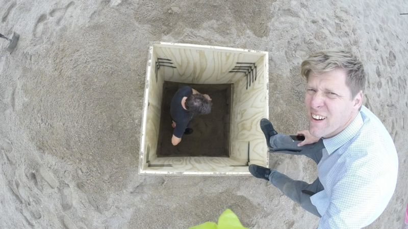 Colin Furze Underground Beach Hut_2