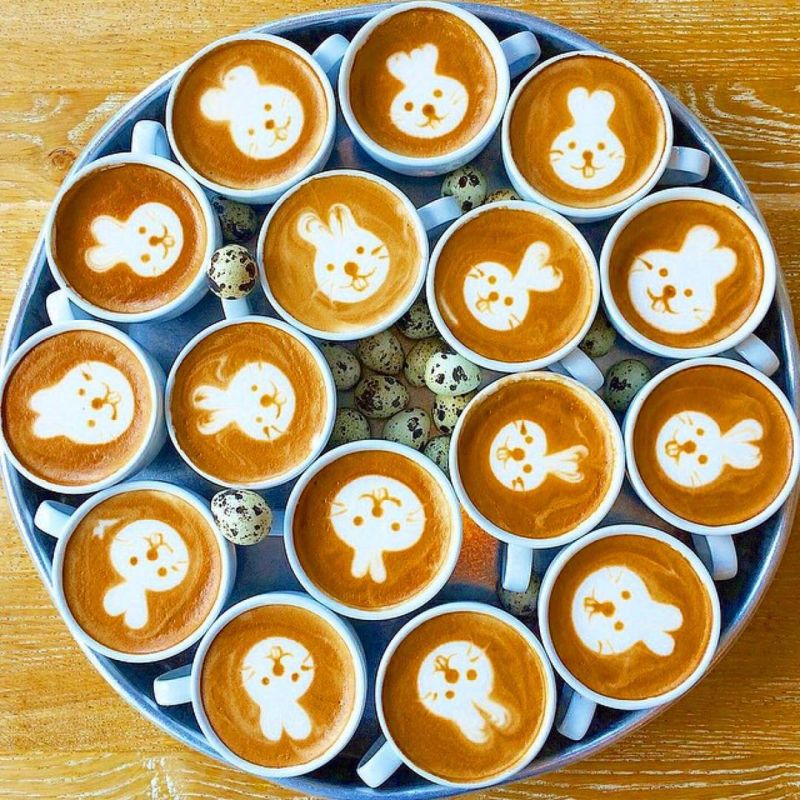 Cute faces in coffee latte art