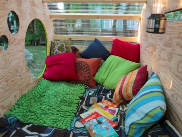 Build your own DIY hanging treehouse with no floor support Homecrux