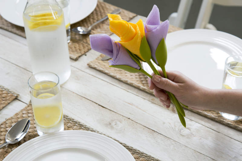 Display napkins as rose petals with Bloom napkin holder by Peleg design