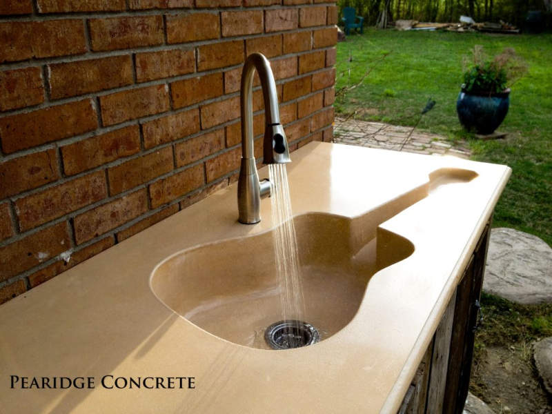 Guitar shaped sink 