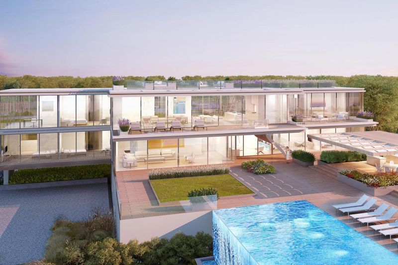 Hampton’s $45 million home with transparent pool