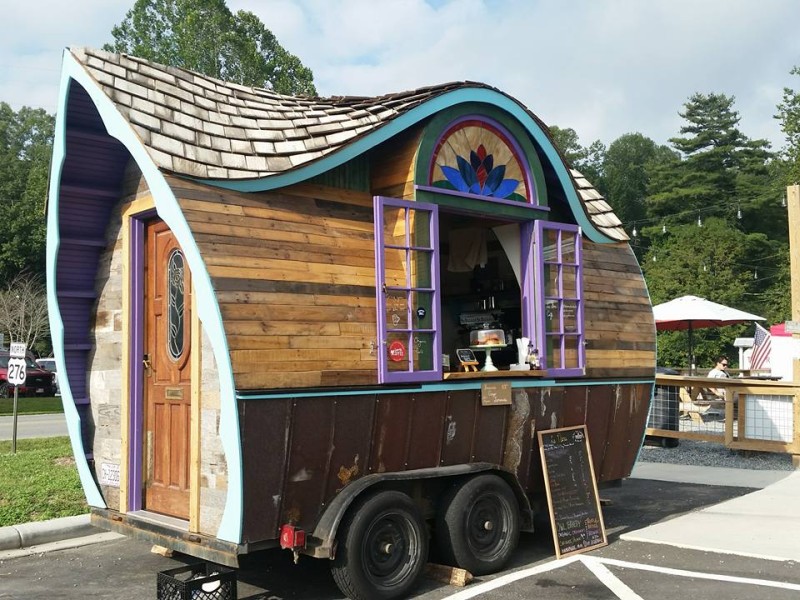 Le Bon tiny house café comes straight out of fairy world