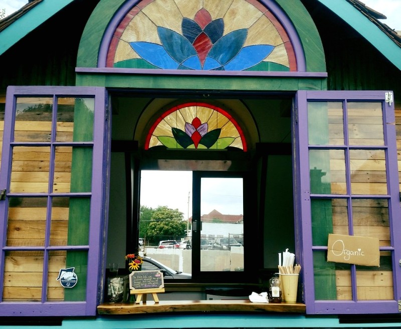 Le Bon tiny house café comes straight out of fairy world