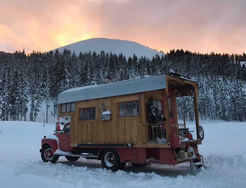 Pro snowboarder turns 1953 GMC fire truck into a fancy home on wheels