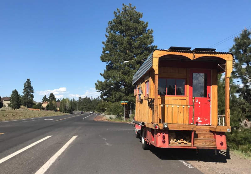 Pro snowboarder turns 1953 GMC fire truck into a fancy home on wheels