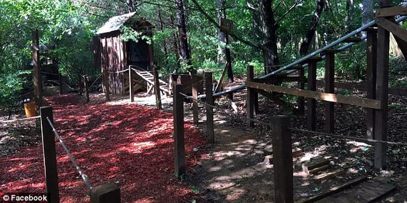 White Mountain Railroad-themed roller coaster