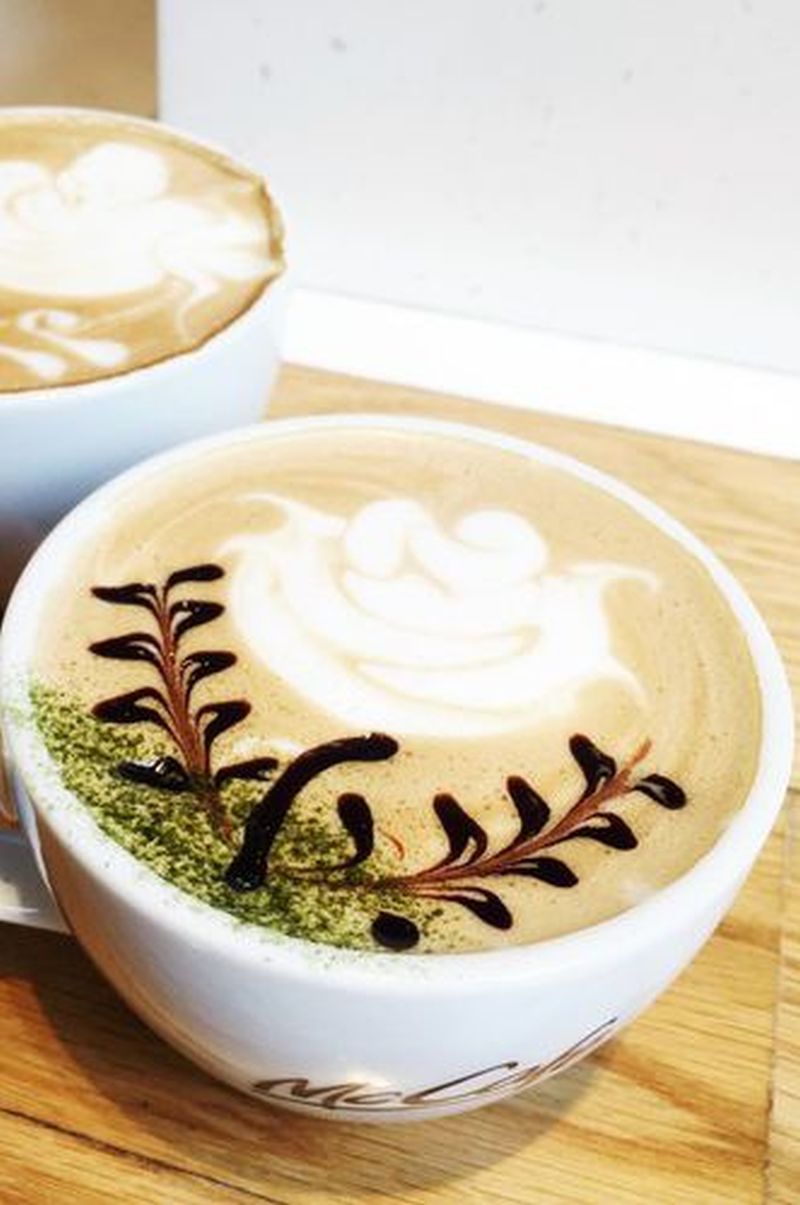 White rose latte art