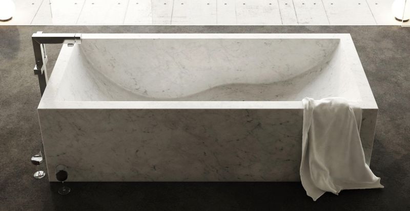 Monolithic marble bathtub by Dedalo Stone