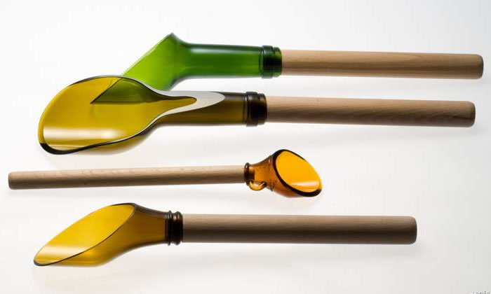 Wine bottle spoons