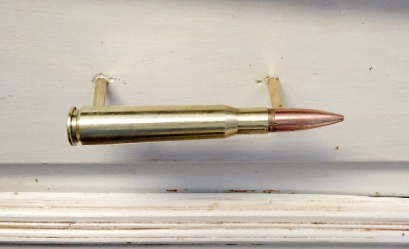 Bullet drawer handle 